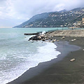 Maiori, al via gara per la concessione di servizi di gestione della spiaggia libera attrezzata