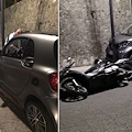 Maiori, auto esce fuori strada e investe 6 scooter in sosta. Nessun ferito /FOTO