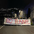 «No tunnel!». Numerosi cittadini in marcia contro la realizzazione della Galleria Minori-Maiori / FOTO-VIDEO