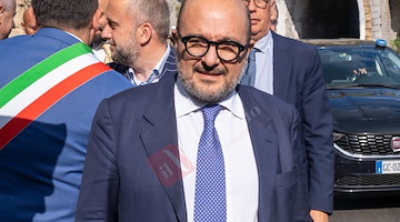 Alessandro Giuli è il nuovo Ministro della Cultura: succede a Sangiuliano che si è dimesso dopo il caso Boccia