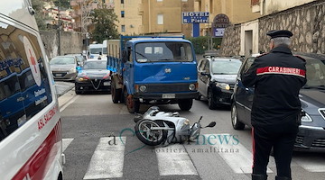 Incidente a Maiori: scooter tamponato da un camion sulle strisce pedonali