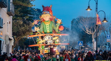 Maiori: dal 1° marzo il Gran Carnevale entra nel vivo con sfilate, spettacoli e ospiti d’eccezione