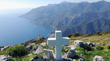 Maiori, Metellia Servizi dona un defibrillatore al Santuario dell’Avvocata per la sicurezza dei pellegrini