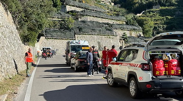 Maiori, tragedia sulla statale amalfitana: ciclista perde la vita dopo un malore