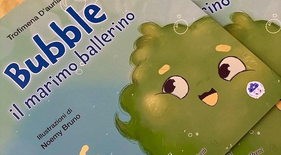 “Bubble, il marimo ballerino”: il terzo libro della maiorese Trofimena D’Auria incanta i bambini